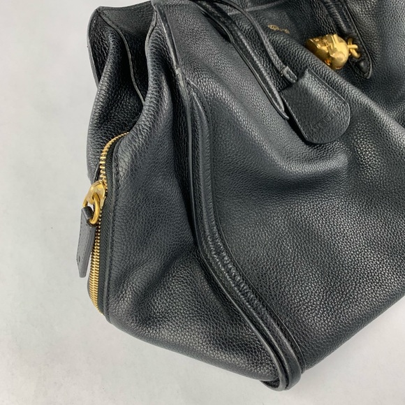 My black Alexander McQueen handbag with gold skull - Picture 8 of 14